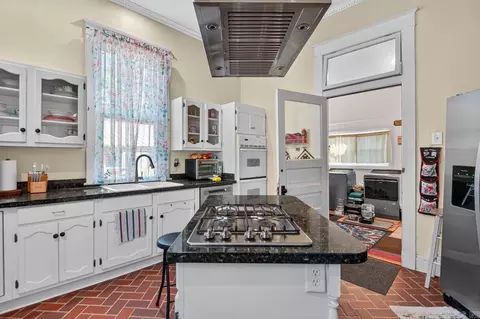 Kitchen - 206 E Cherry, Lonoke, AR 72086 photo 3 of 3