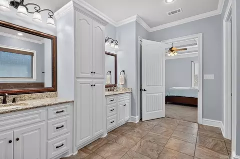 Entry Way - 6570 Westminster, Benton, AR 72019 photo 3 of 3