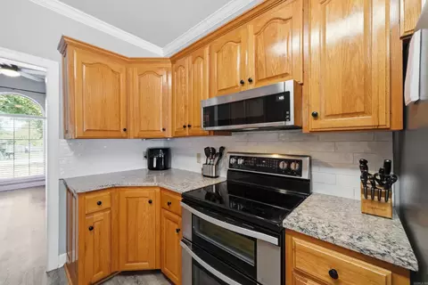 Kitchen - 3065 Crawford Loop, Conway, AR 72034 photo 3 of 6