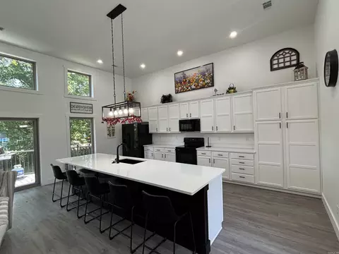 Kitchen - 30 Sculpin Ln, Cotter, AR 72626 photo 1 of 2