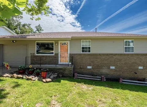 41 Oakview Dr, North Little Rock, AR 72118