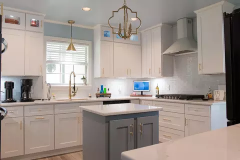 Kitchen - 10828 Jacks Rd, Pine Bluff, AR 71603 photo 2 of 2