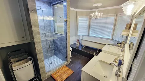 Bath - 10828 Jacks Rd, Pine Bluff, AR 71603 photo 2 of 5