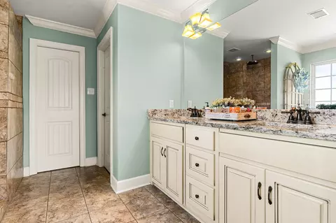 Bath - 22 W Overland Dr, Damascus, AR 72039 photo 1 of 4