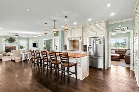 Kitchen - 22 W Overland Dr, Damascus, AR 72039 photo 1 of 3