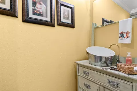 Bath - 22 W Overland Dr, Damascus, AR 72039 photo 4 of 4