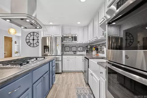 Kitchen - 701 Sheffield Dr, Bryant, AR 72022 photo 4 of 4