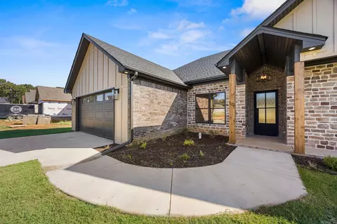 Exterior - 19 Ravell Rd, Cabot, AR 72023 photo 5 of 9