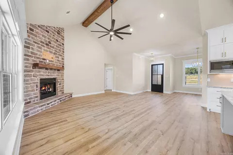 Living - 19 Ravell Rd, Cabot, AR 72023 photo 2 of 4