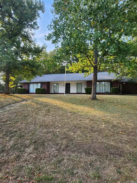 195 Lorelei St, Hot Springs, AR 71913