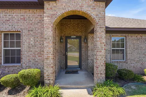 Entry Way - 5502 Glenn Cv, Bryant, AR 72022 photo 1 of 2