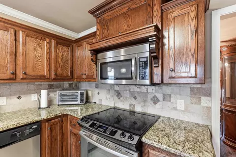 Kitchen - 5502 Glenn Cv, Bryant, AR 72022 photo 4 of 4