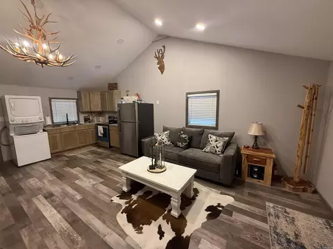 Living - 305 Deer Run Rd, Leslie, AR 72645 photo 1 of 1