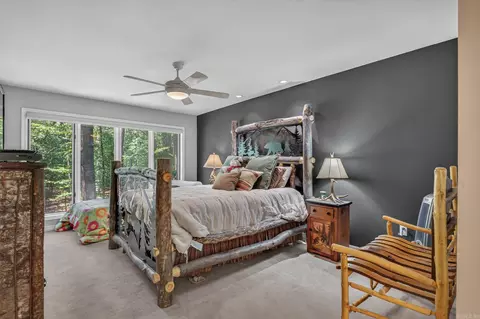Bedroom - 93 Silver Point Dr, Mount Ida, AR 71957 photo 2 of 4