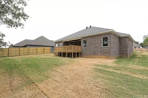 Exterior - 211 Grant Dr, Bryant, AR 72022 photo 2 of 4