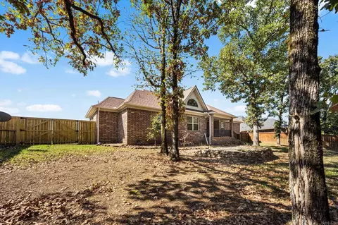 Exterior - 806 Cascade Dr, Cabot, AR 72023 photo 6 of 7