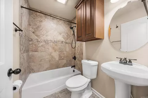 Bath - 806 Cascade Dr, Cabot, AR 72023 photo 6 of 6