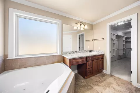 Bath - 806 Cascade Dr, Cabot, AR 72023 photo 1 of 6