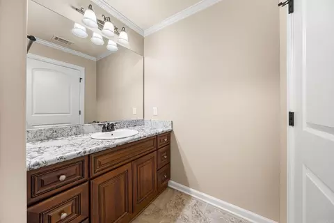 Bath - 806 Cascade Dr, Cabot, AR 72023 photo 4 of 6