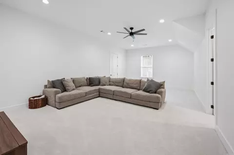 Living - 2009 Sunstone Dr, Alexander, AR 72002 photo 4 of 4