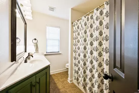Bath - 586 Crepe Myrtle, Cabot, AR 72023 photo 1 of 6