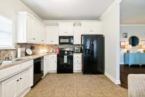 Kitchen - 586 Crepe Myrtle, Cabot, AR 72023 photo 1 of 3