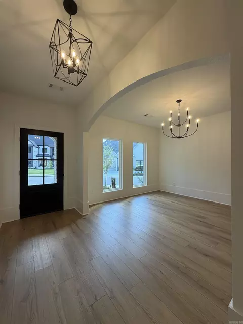 Entry Way - 7166 Moonview Pl, Benton, AR 72019 photo 1 of 6