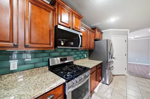 Kitchen - 3015 Gladstone Dr, Conway, AR 72032 photo 4 of 4