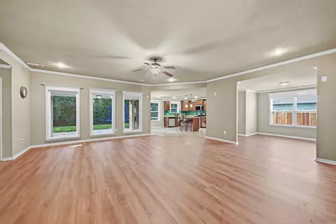 Living - 3015 Gladstone Dr, Conway, AR 72032 photo 3 of 7