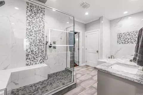 Bath - 67 E Ridge Rd, Mayflower, AR 72106 photo 1 of 5