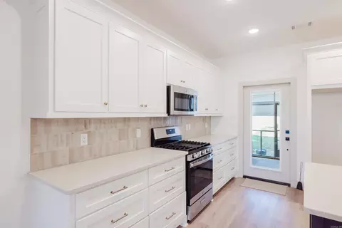 Kitchen - 229 A St, Bryant, AR 72022 photo 3 of 3