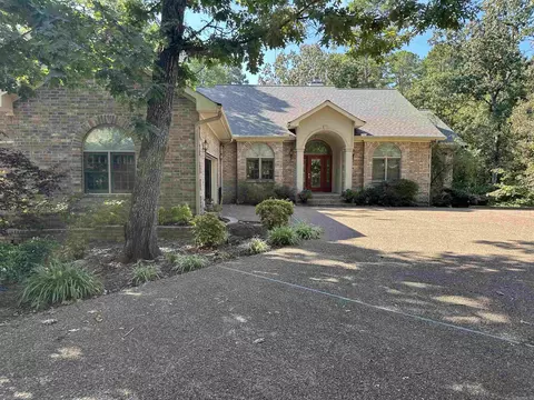 6 Cabrillear Ln, Hot Springs Village, AR 71909