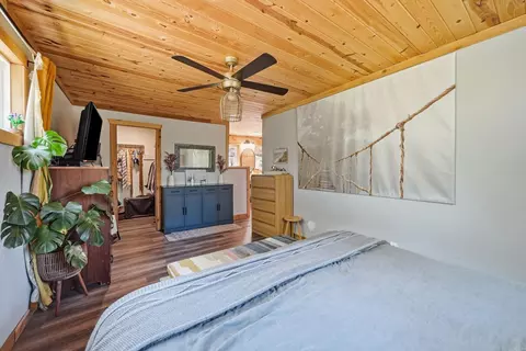 Bedroom - 195 Lynch Dr, Clinton, AR 72031 photo 6 of 6