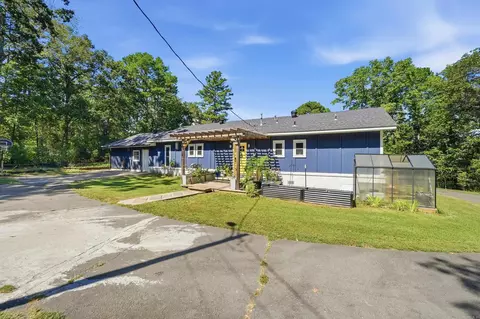 Exterior - 195 Lynch Dr, Clinton, AR 72031 photo 2 of 12