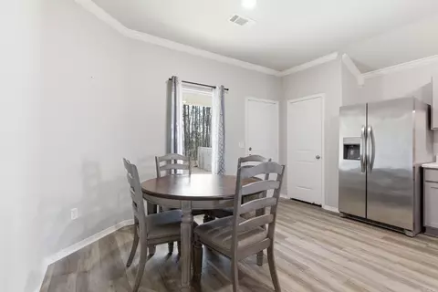 Dining - 1280 Meadows Dr, Benton, AR 72019 photo 1 of 1