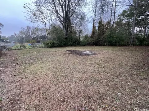 Exterior - 1014 E Sevier St, Benton, AR 72015 photo 2 of 2