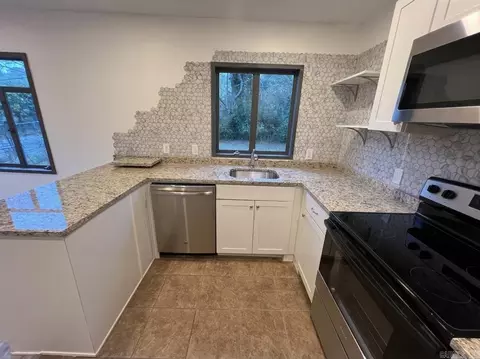 Kitchen - 1014 E Sevier St, Benton, AR 72015 photo 1 of 3