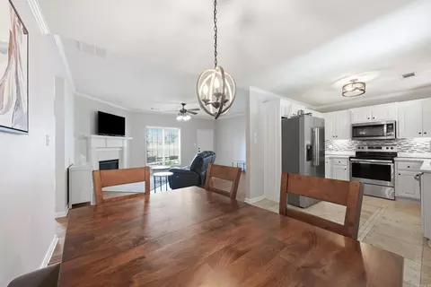 Dining - 11 Alfred Cv, Conway, AR 72034 photo 4 of 4