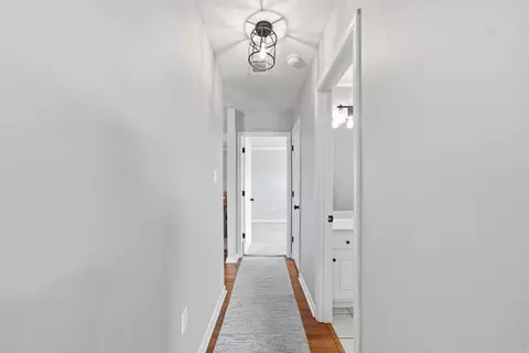 Entry Way - 11 Alfred Cv, Conway, AR 72034 photo 2 of 4