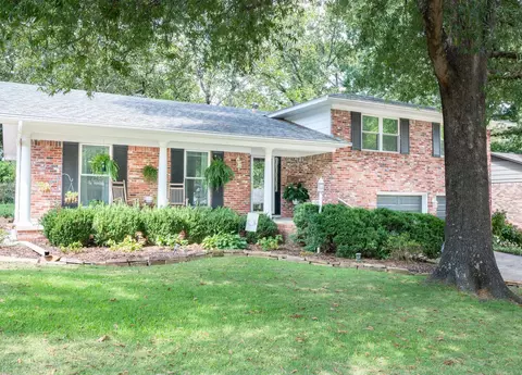 1106 Claywood Dr, Little Rock, AR 72227