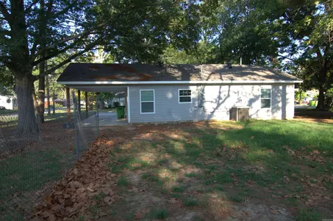 Exterior - 219 Washington St, Lonoke, AR 72086 photo 5 of 5