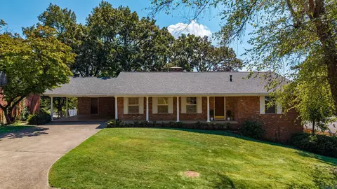 111 Shamrock Dr, Little Rock, AR 72205