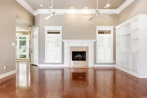 Living - 7528 Worth Ave, Benton, AR 72019 photo 1 of 5