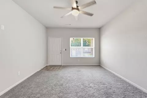 Living - 8 Harvest Ln, Conway, AR 72032 photo 2 of 3