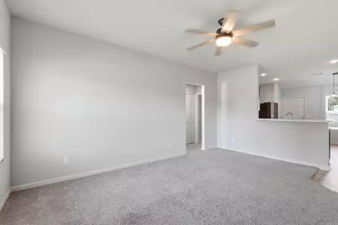 Living - 8 Harvest Ln, Conway, AR 72032 photo 3 of 3