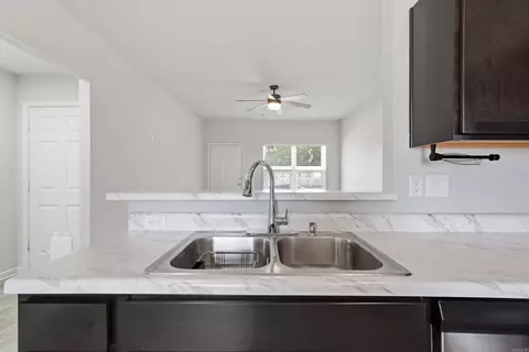 Kitchen - 8 Harvest Ln, Conway, AR 72032 photo 3 of 4