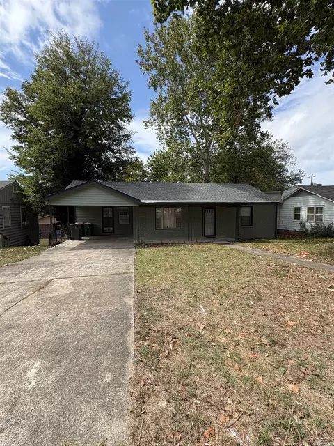 1608 Green Meadow Dr, Little Rock, AR 72204