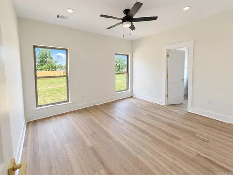 Bedroom - 10 Crescent Cv, Ward, AR 72176 photo 1 of 4