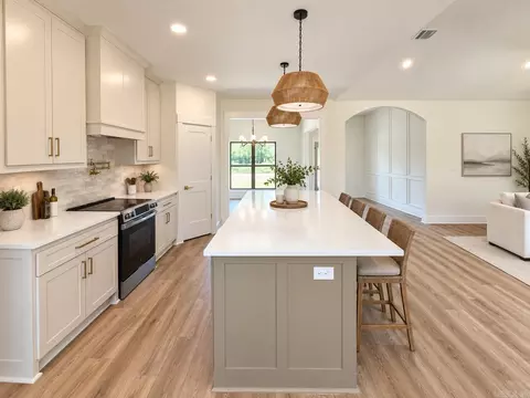 Kitchen - 10 Crescent Cv, Ward, AR 72176 photo 1 of 3