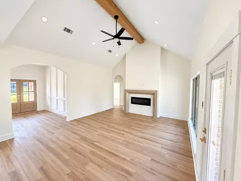 Living - 20 Crescent Cv, Ward, AR 72176 photo 1 of 3